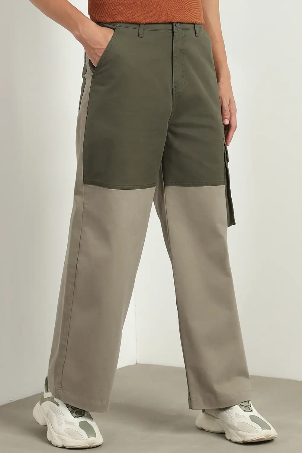 Super Baggy Colorblocked Cargo Pants - Image 8