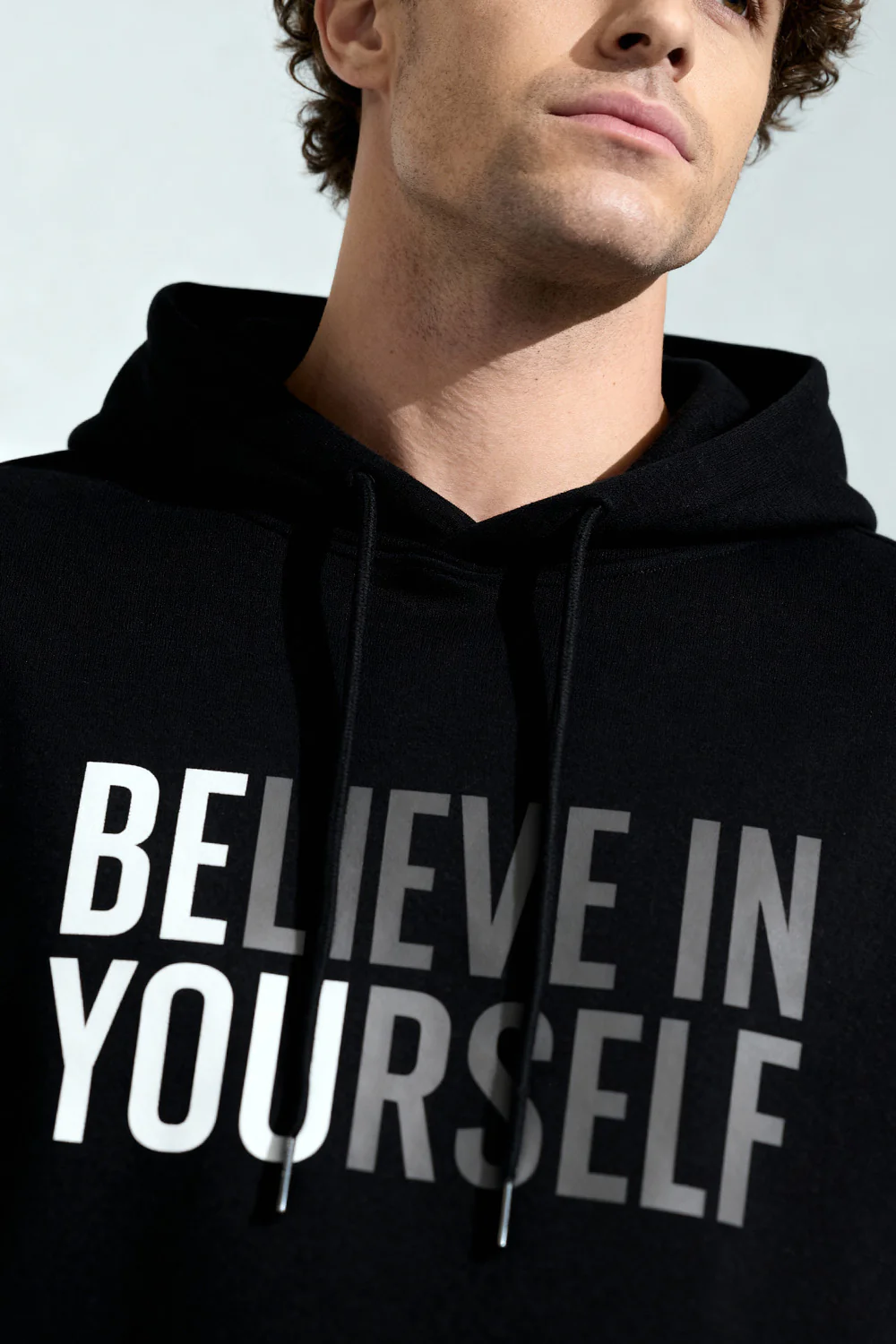 Everyday Hoodie Look - Image 2