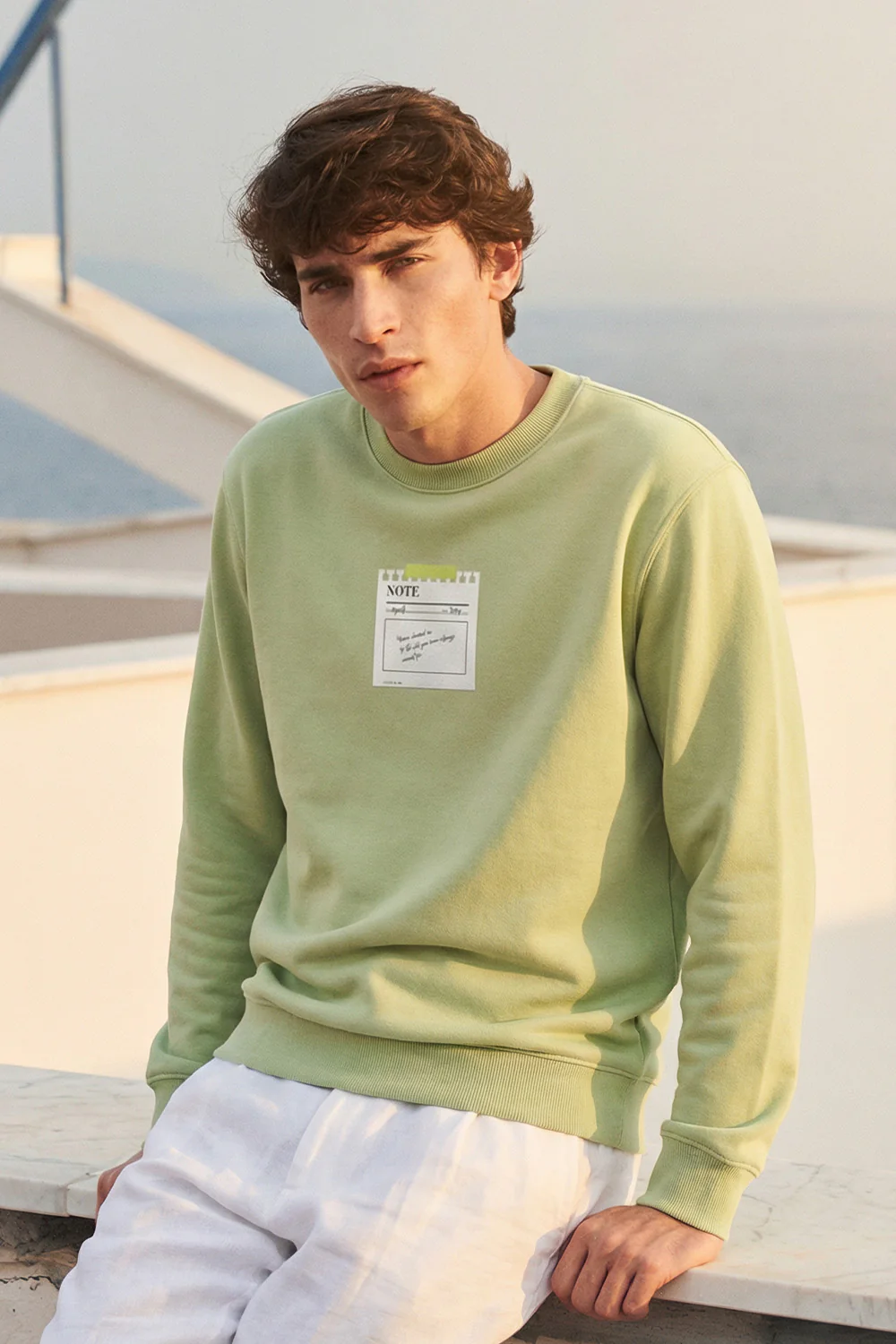 Note Classic Sweatshirt